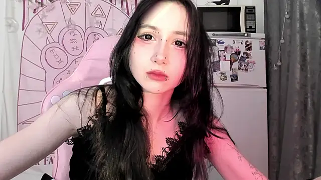 Holy420lolii online show from 02-13-26, 07:25