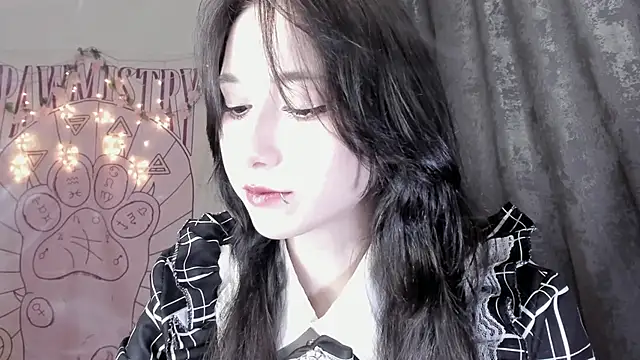 Snapshot of Holy420lolii chatting on 10-10-25, 03:35 Holy420lolii online show from 10-10-25, 03:35