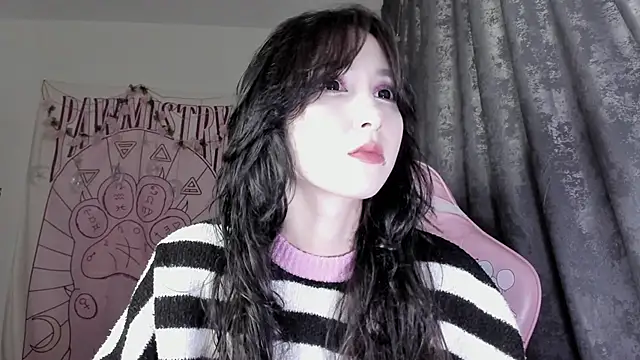 Snapshot of Holy420lolii chatting on 09-20-25, 05:40 Holy420lolii online show from 09-20-25, 05:40