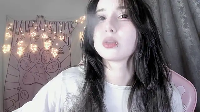 Snapshot of Holy420lolii chatting on 09-29-25, 02:55 Holy420lolii online show from 09-29-25, 02:55