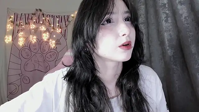 Snapshot of Holy420lolii chatting on 09-22-25, 06:14 Holy420lolii online show from 09-22-25, 06:14