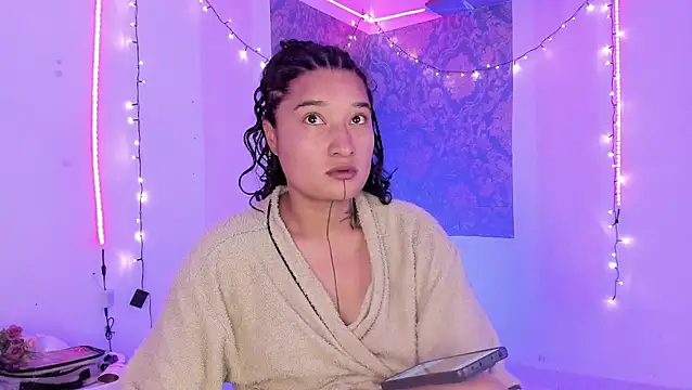Snapshot of Eva_Lee_ chatting on 06-30-26, 10:26 Eva Lee online show from 06-30-26, 10:26