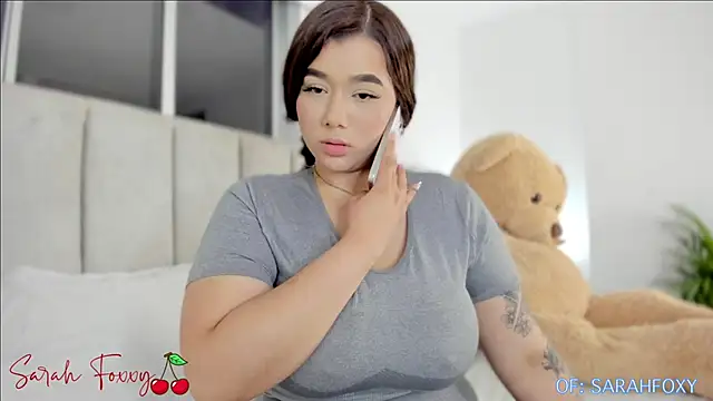 Foxxy222  online show from 01-01-25, 11:18