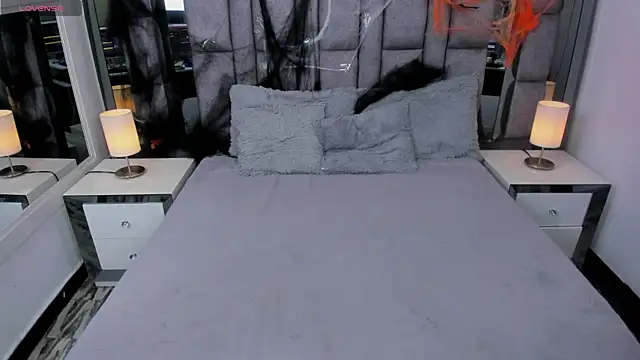 EMMAHILL1 online show from 10-31-25, 11:51