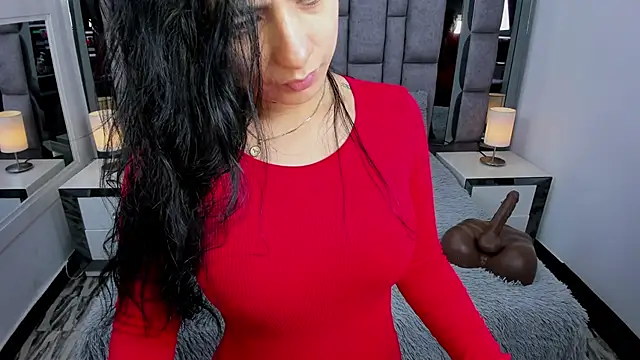 EMMAHILL1 online show from 04-07-26, 11:12