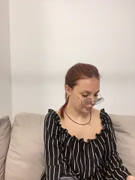 lovebellagrey online show from 02-11-26, 03:56