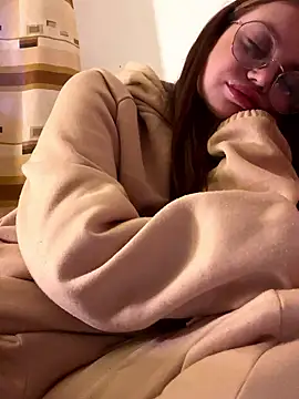 lovebellagrey online show from 01-09-26, 01:40