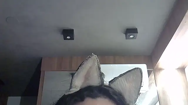 Skinny-Kitten online show from 10-10-25, 12:44