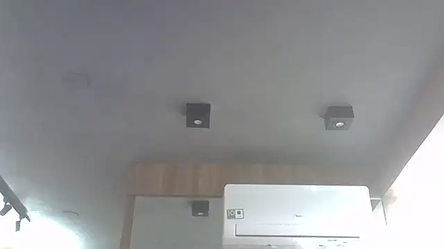 Skinny-Kitten online show from 11-28-25, 04:01