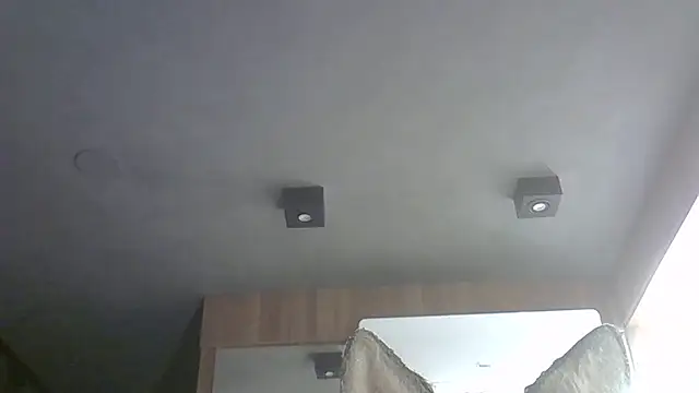 Skinny-Kitten online show from 11-22-25, 10:52