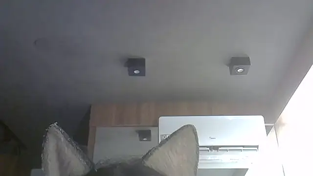 Skinny-Kitten online show from 11-15-25, 05:39