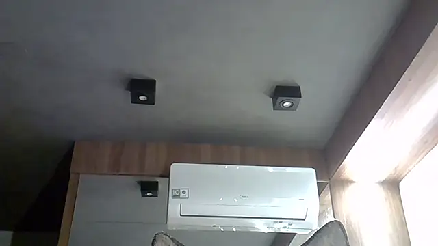 Skinny-Kitten online show from 10-11-25, 01:50