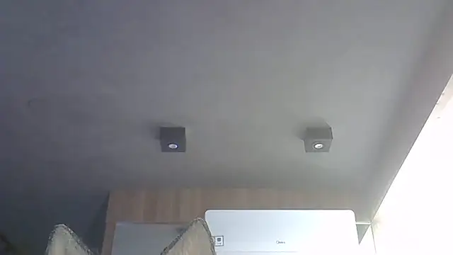 Skinny-Kitten online show from 12-17-25, 03:50