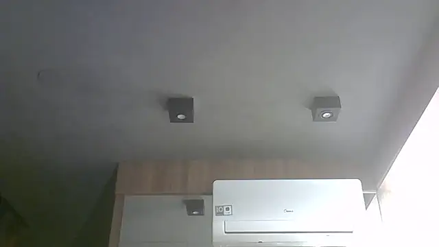 Skinny-Kitten online show from 11-18-25, 12:48