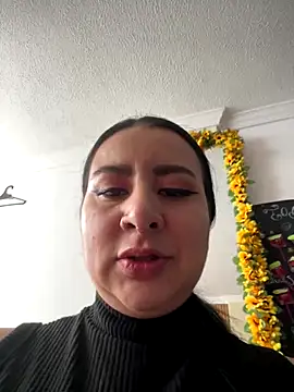 Abril Luv online show from 10-01-25, 12:42