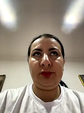 Abril Luv online show from 10-10-25, 02:01