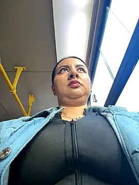 Abril Luv online show from 12-03-25, 12:26