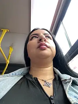 Abril Luv online show from 04-10-26, 12:12