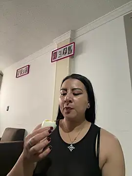 Abril Luv online show from 04-15-26, 01:15