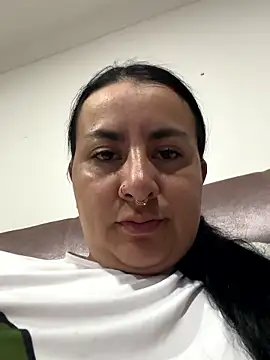 Abril Luv online show from 01-10-26, 01:34