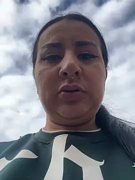 Abril Luv online show from 01-13-26, 01:15