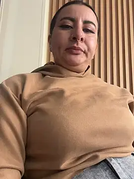 Abril Luv online show from 03-26-26, 01:31