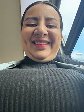 Abril Luv online show from 12-18-25, 12:31