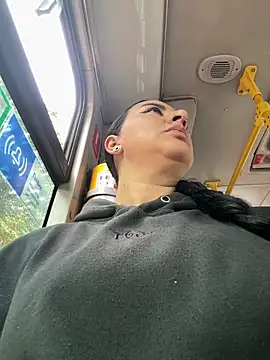 Abril Luv online show from 04-09-26, 12:11