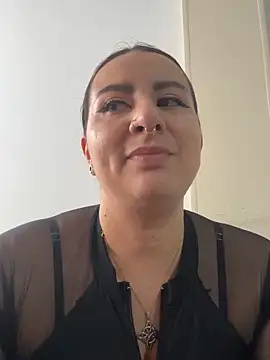 Abril Luv online show from 02-16-26, 01:10