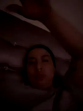 Abril Luv online show from 12-22-25, 01:28