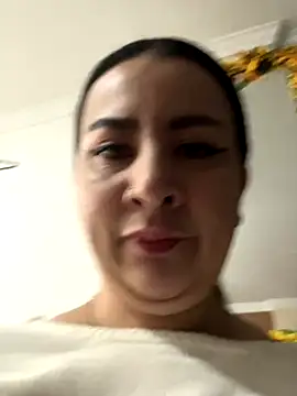 Abril Luv online show from 09-30-25, 01:06