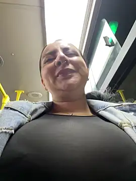 Abril Luv online show from 03-12-26, 12:38