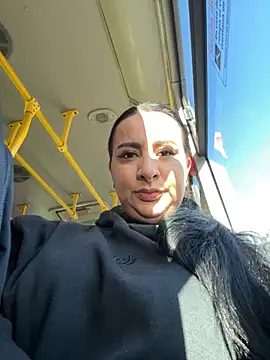 Abril Luv online show from 11-13-25, 12:09