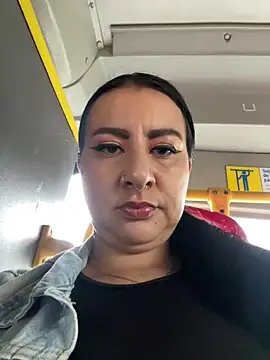 Abril Luv online show from 03-11-26, 12:21