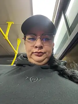 Abril Luv online show from 03-15-25, 10:24