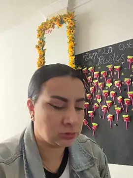 Abril Luv online show from 10-03-25, 12:39