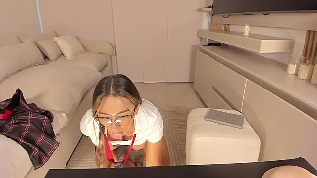 wandathompson  online show from 10-30-25, 11:08