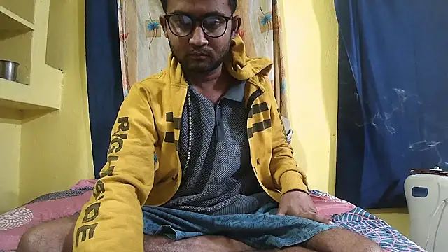 Cute boy2000 online show from 01-06-25, 12:48