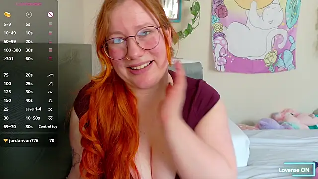 FluffyRainbowKity online show from 04-12-26, 12:41