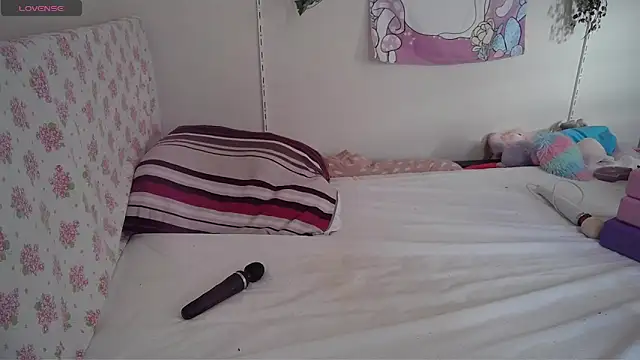 FluffyRainbowKity online show from 02-08-26, 09:18