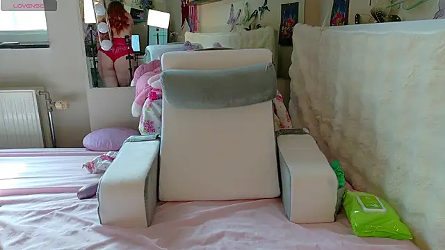 FluffyRainbowKity online show from 06-11-26, 08:33