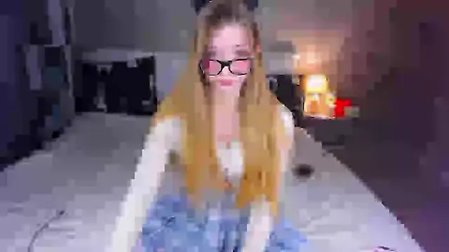 ShyBerryNelly online show from 12-04-24, 07:00