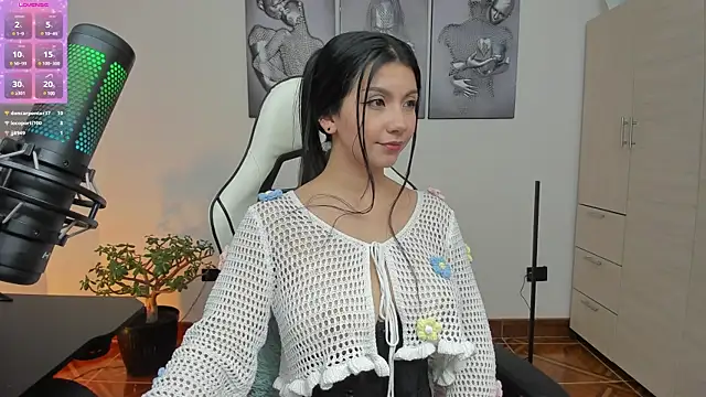 Snapshot of Gisell1501997 chatting on 02-24-25, 06:04 Gisell1501997 online show from 02-24-25, 06:04