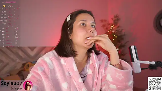 Snapshot of imjess01 chatting on 03-23-26, 04:23 imjess01 online show from 03-23-26, 04:23