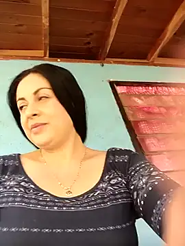 Snapshot of Juli_Castillo8 chatting on 09-29-25, 01:50 Juli Castillo8 online show from 09-29-25, 01:50