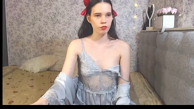 Nicole-Petite online show from 01-22-25, 12:38