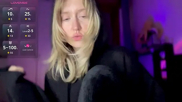 iilovetomatoes online show from 11-10-25, 07:30