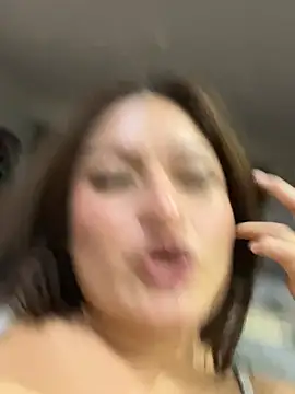 Snapshot of LuceroRm chatting on 06-04-26, 02:38 LuceroRm online show from 06-04-26, 02:38