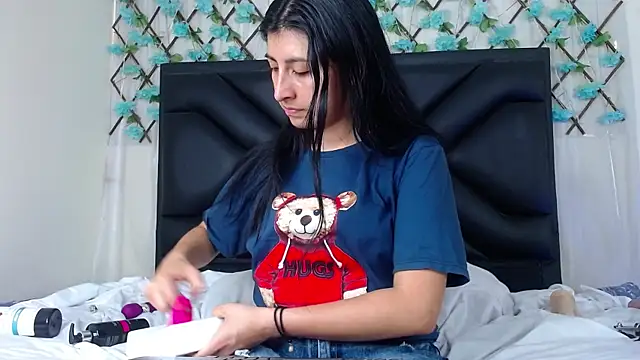 EmmaWilliamss online show from 11-19-25, 07:58