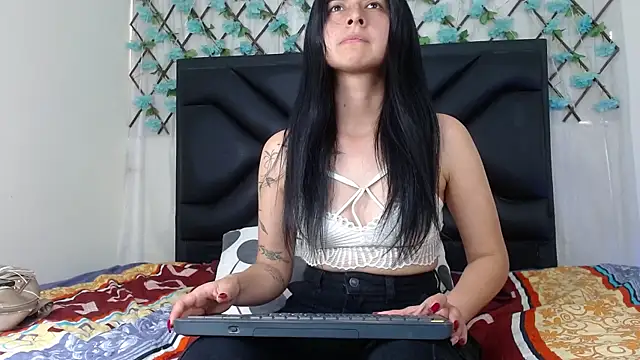 EmmaWilliamss online show from 11-07-25, 08:13